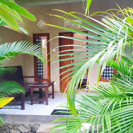 Angga Guest House ペムテラン エクステリア 写真