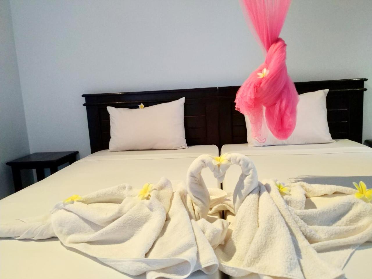 Angga Guest House ペムテラン エクステリア 写真