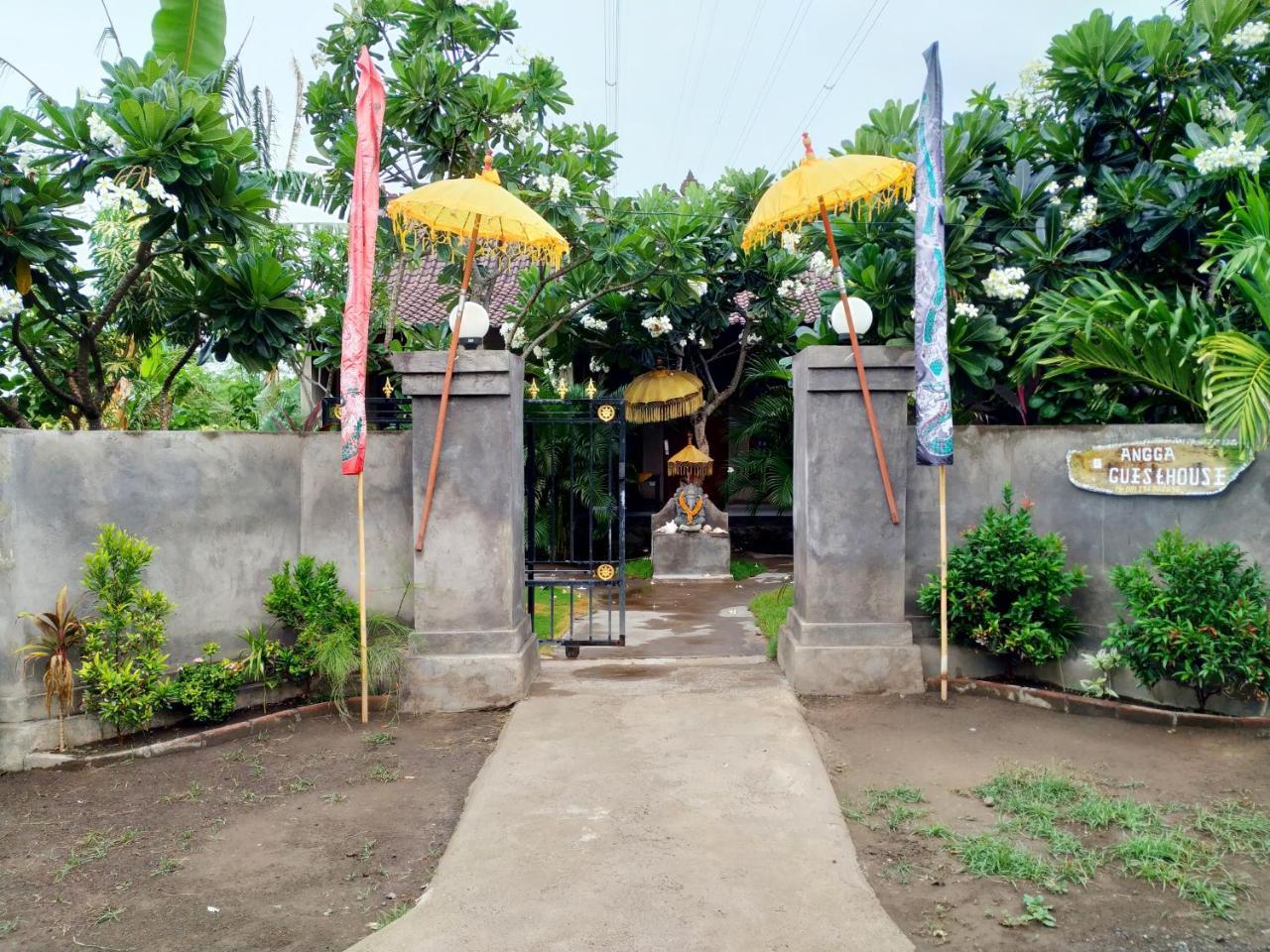 Angga Guest House ペムテラン エクステリア 写真