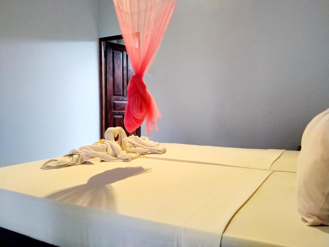 Angga Guest House ペムテラン エクステリア 写真