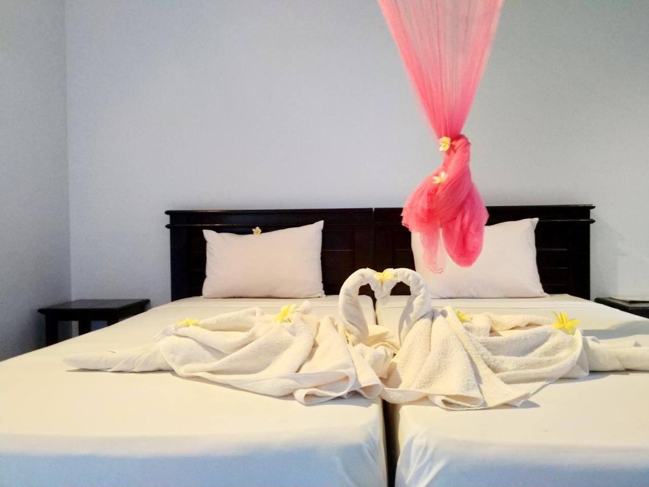 Angga Guest House ペムテラン エクステリア 写真