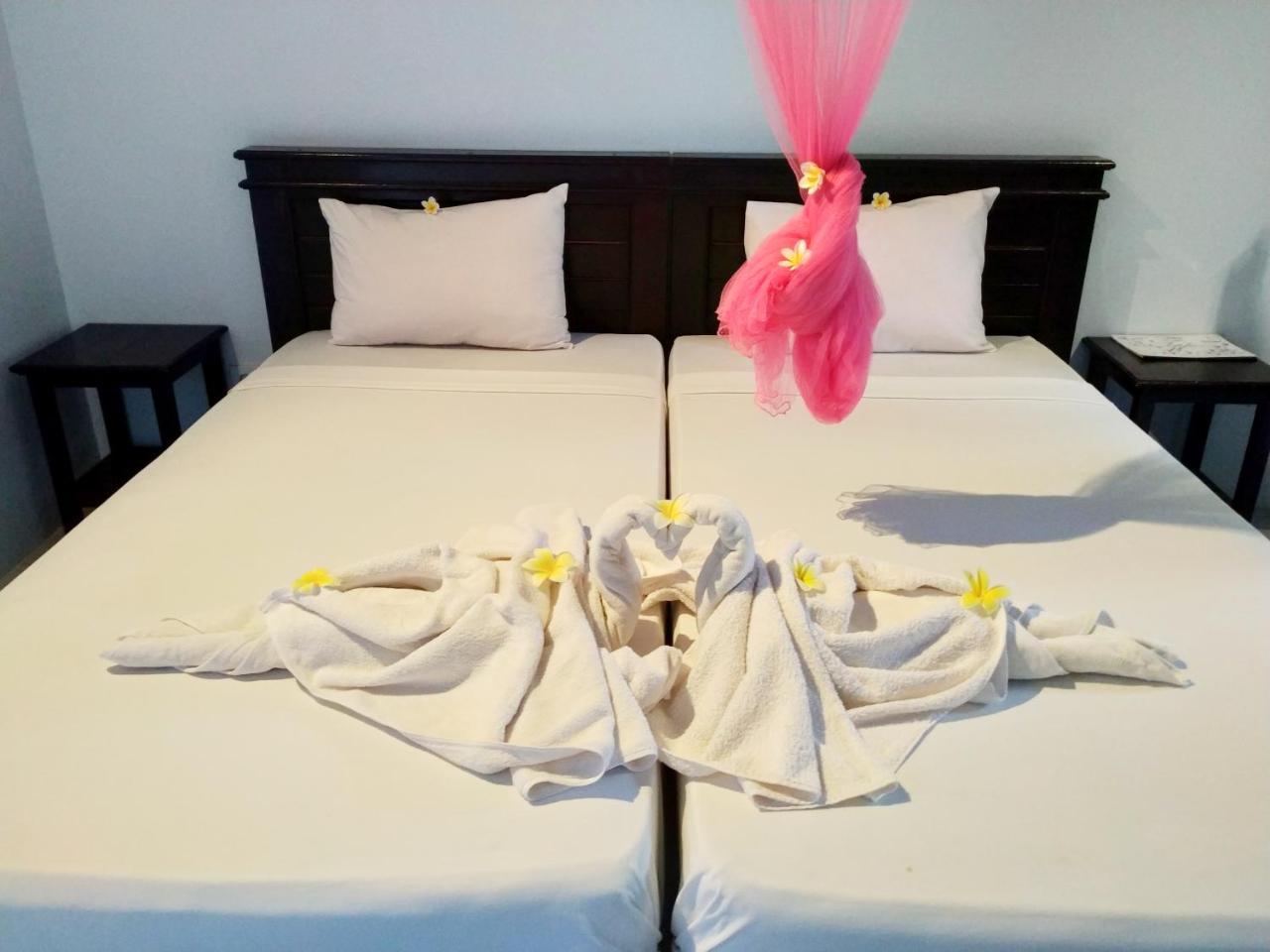 Angga Guest House ペムテラン エクステリア 写真