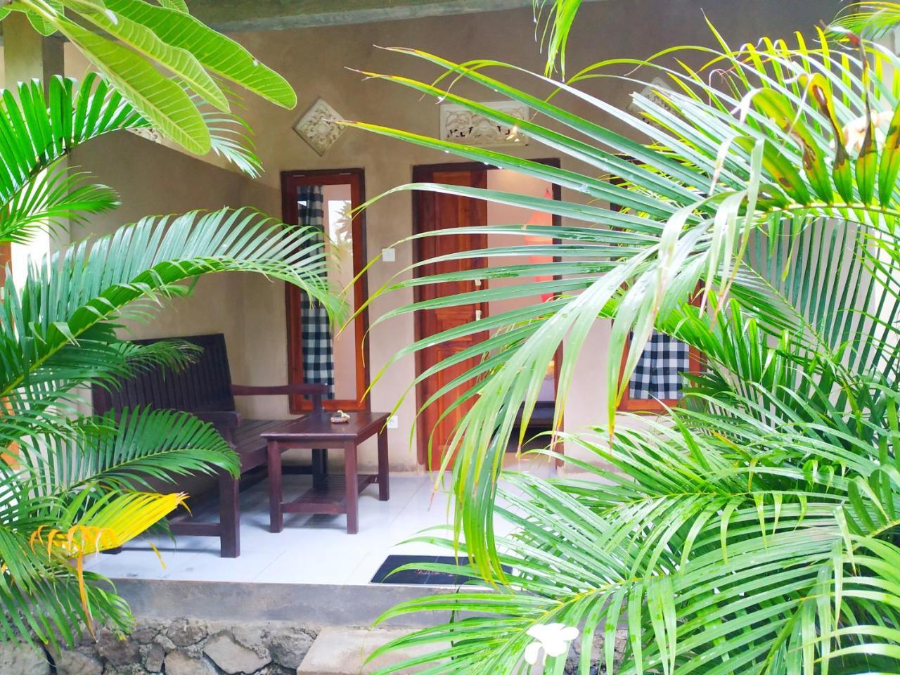 Angga Guest House ペムテラン エクステリア 写真