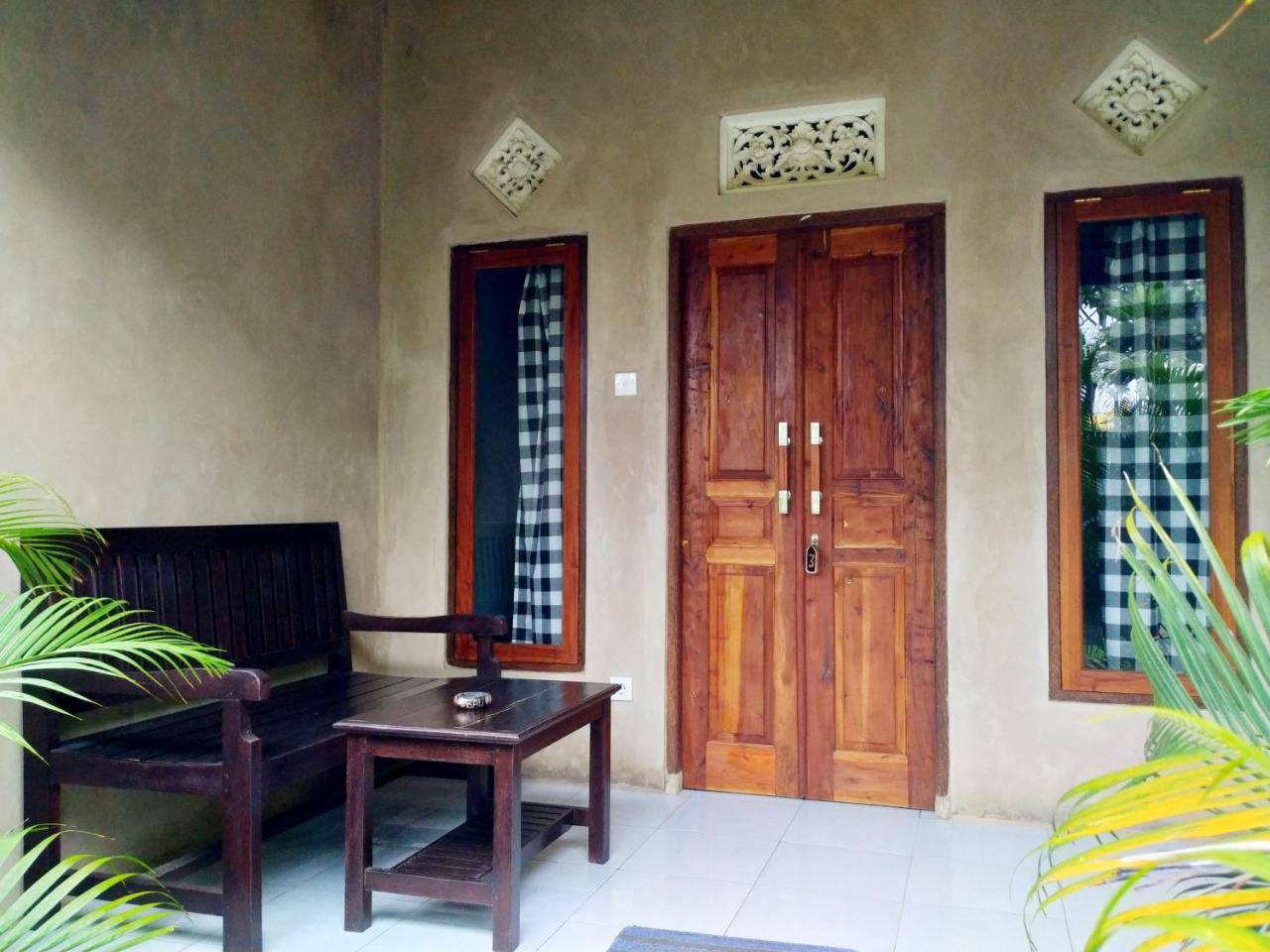 Angga Guest House ペムテラン エクステリア 写真